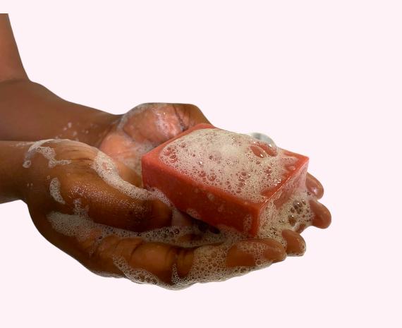 mousse du savon Eclat Rosée du Jour"