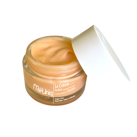 Crème hydratante Mel'Uniq à la texture sorbet onctueuse et fondante, formulée pour les peaux noires, mates et métissées