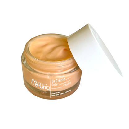 Crème hydratante Mel'Uniq à la texture sorbet onctueuse et fondante, formulée pour les peaux noires, mates et métissées